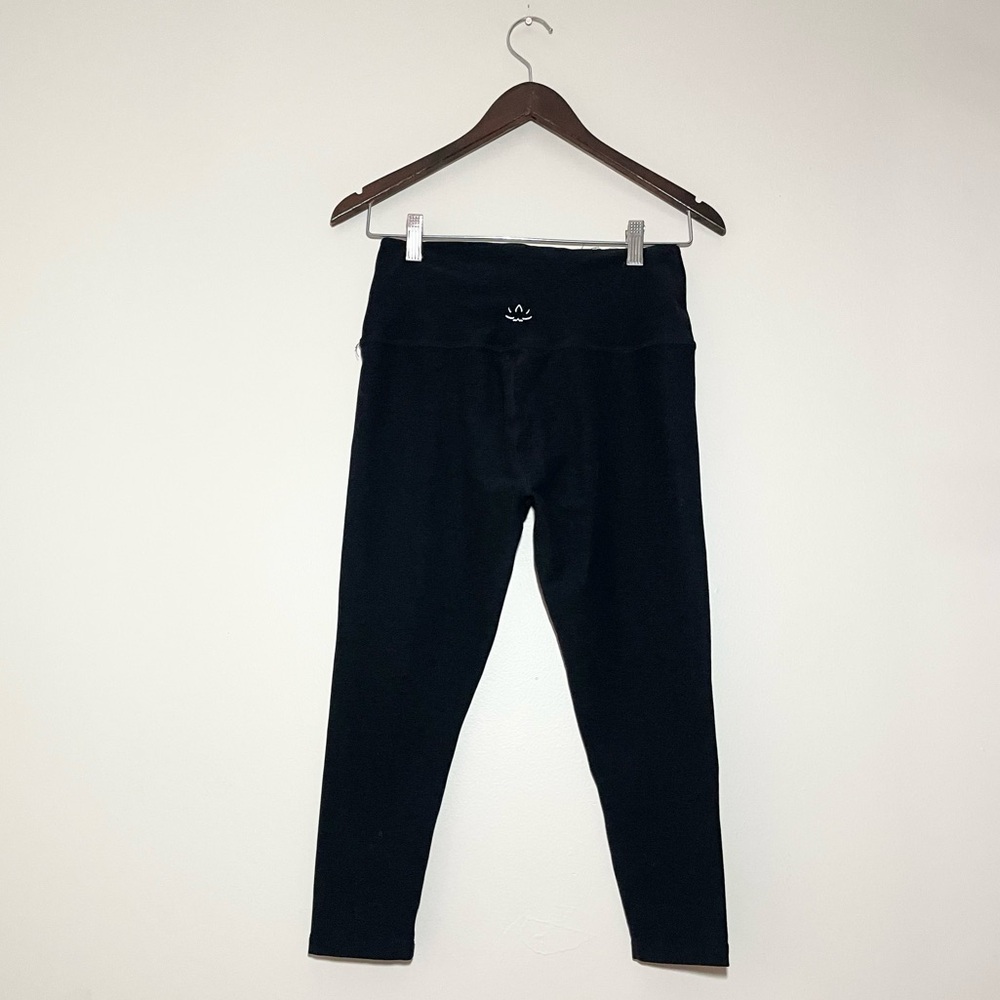 Beyond Yoga Cropped Leggings